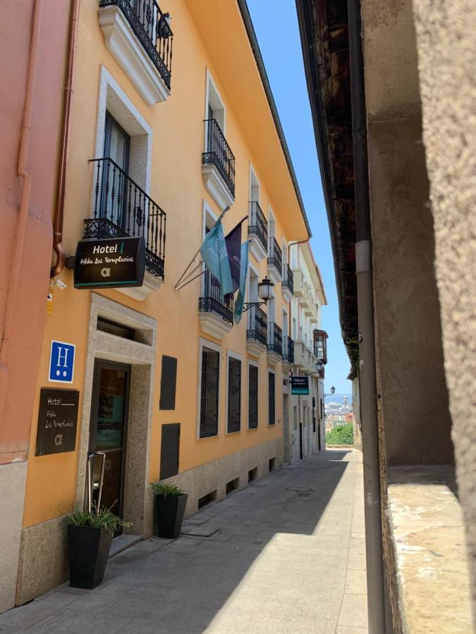 Hotel Los Templarios Ponferrada Bagian luar foto