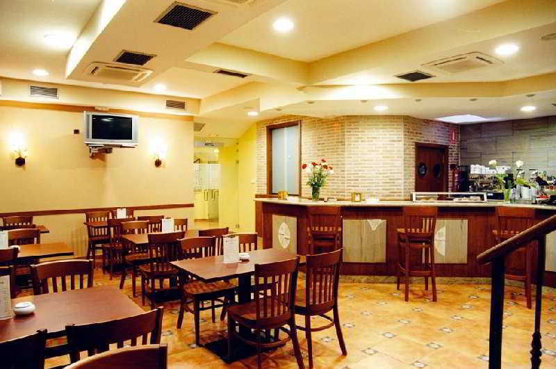 Hotel Los Templarios Ponferrada Bagian luar foto